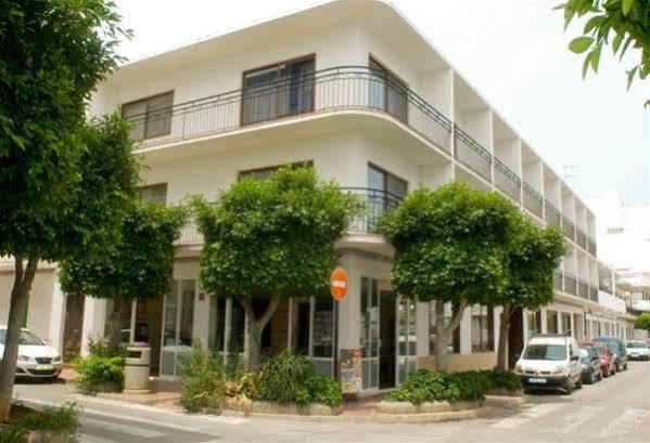 Hostal Residencia Nicolau San Antonio  Exterior foto