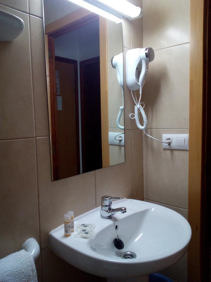 Hostal Residencia Nicolau San Antonio  Exterior foto